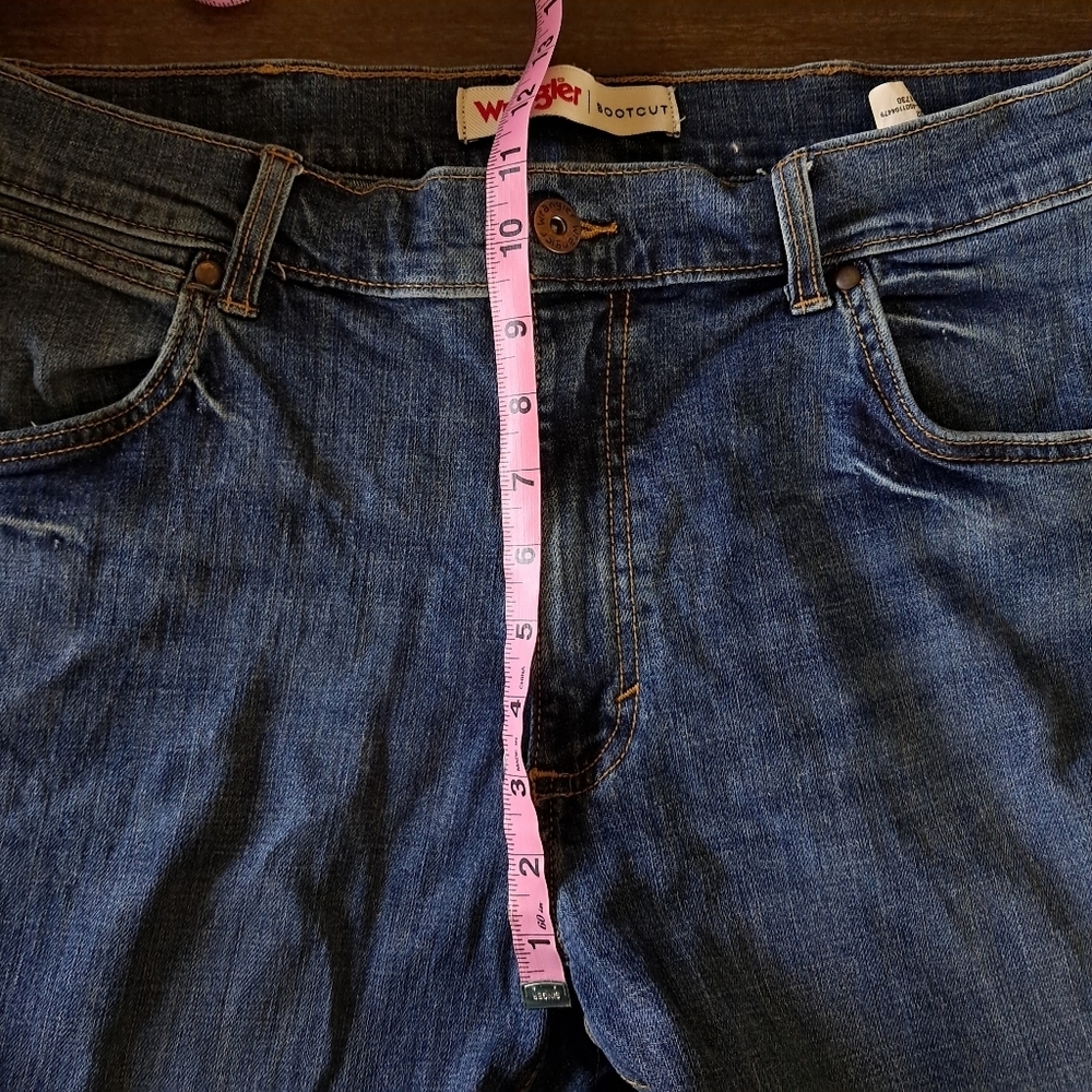 Wrangler Jeans Mens 34x32 Blue Bootcut Medium Wash Denim Stretch - Picture 8 of 8